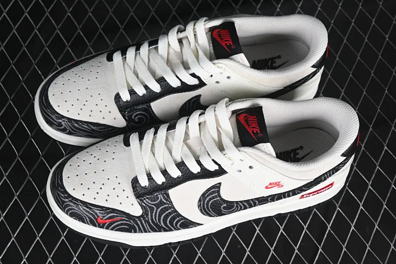 All categories Nk SB Dunk Series Nk SB Dunk Low High-end customized low-top sneakers Nk SB Dunk Low Sup joint black pattern Anniversary high-end customized low-top casual sneakers DJ2024-100